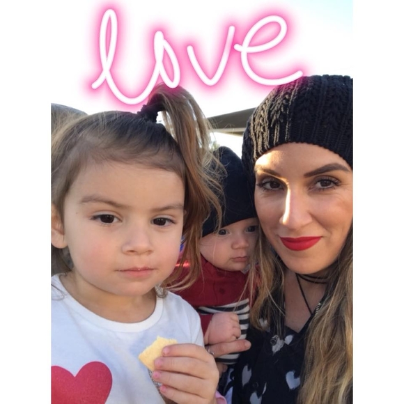 Meet your Posher, Alexis - Picture 1 of 1